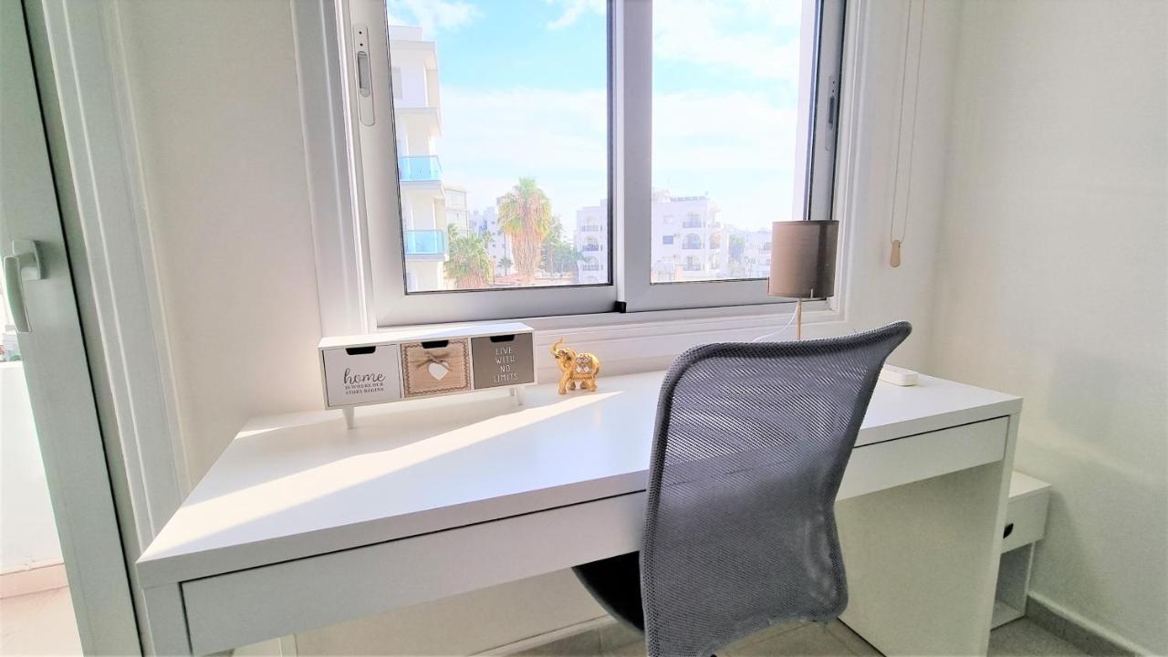 Spacious Lightflooded 2Br Apt / Near Center & Harbour Ларнака Экстерьер фото