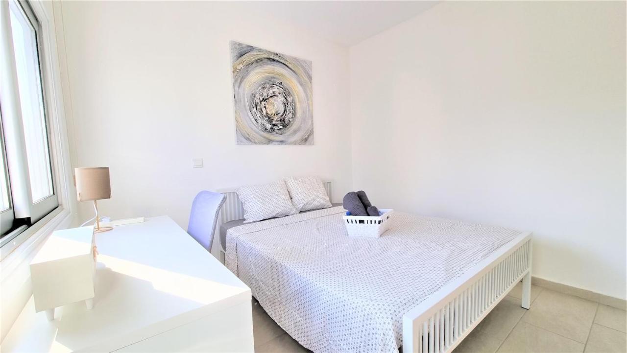 Spacious Lightflooded 2Br Apt / Near Center & Harbour Ларнака Экстерьер фото